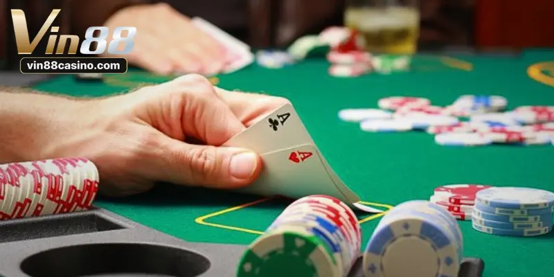 Các tổ hợp bài từ mạnh đến yếu trong cách chơi Poker
